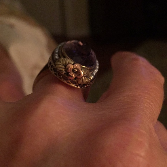 14 kt. ANTIQUE Amethyst w/seed pearls ring - Picture 4 of 13